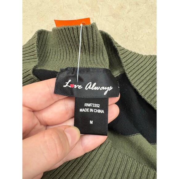 Love Always Sweater Ruched Side/Sleeve Wide V-Neck Olive Green and Black Size M - Picture 8 of 8